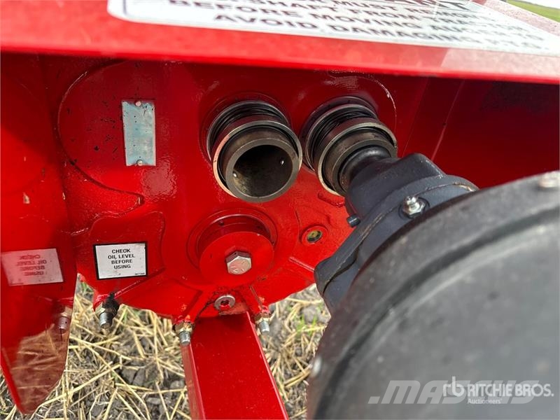 Farm King Y1385TMR 13 in x 85 ft Telescopic Swing Grain Auge Szállító berendezések