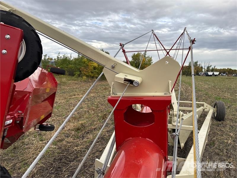 Farm King Y1385TMR 13 in x 85 ft Telescopic Swing Grain Auge Transportbanden en Rollenbanen
