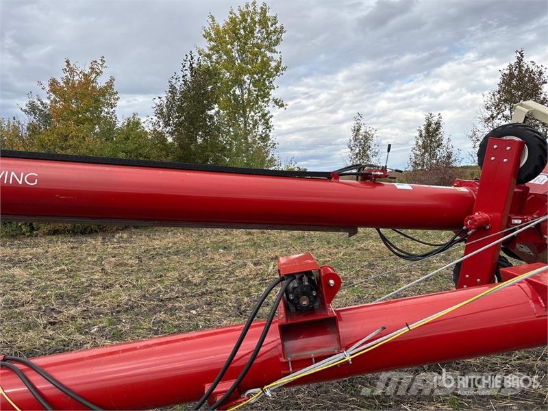 Farm King Y1385TMR 13 in x 85 ft Telescopic Swing Grain Auge Transportbanden en Rollenbanen
