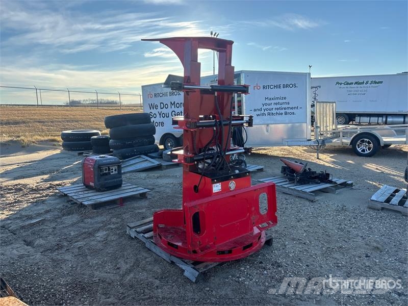  FB 77 Feller Buncher Skid Steer Attachment مكونات أخرى