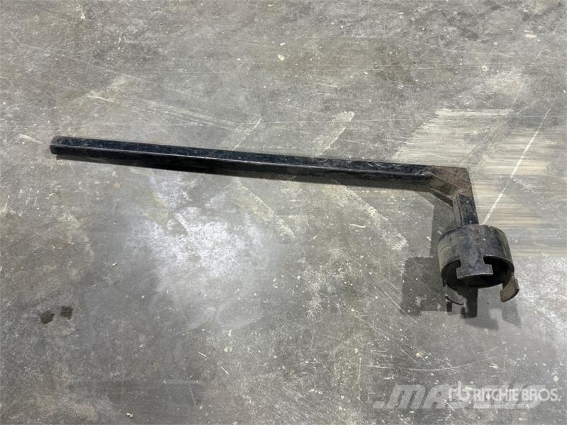 Feed Accelerator Wrench - Fits John Deere S Series مكونات أخرى