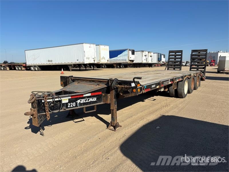 Felling 30 ft Tri/A Equipment Trailer Car carrier
