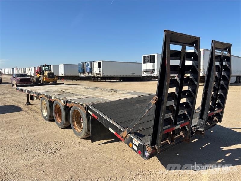 Felling 30 ft Tri/A Equipment Trailer Car carrier
