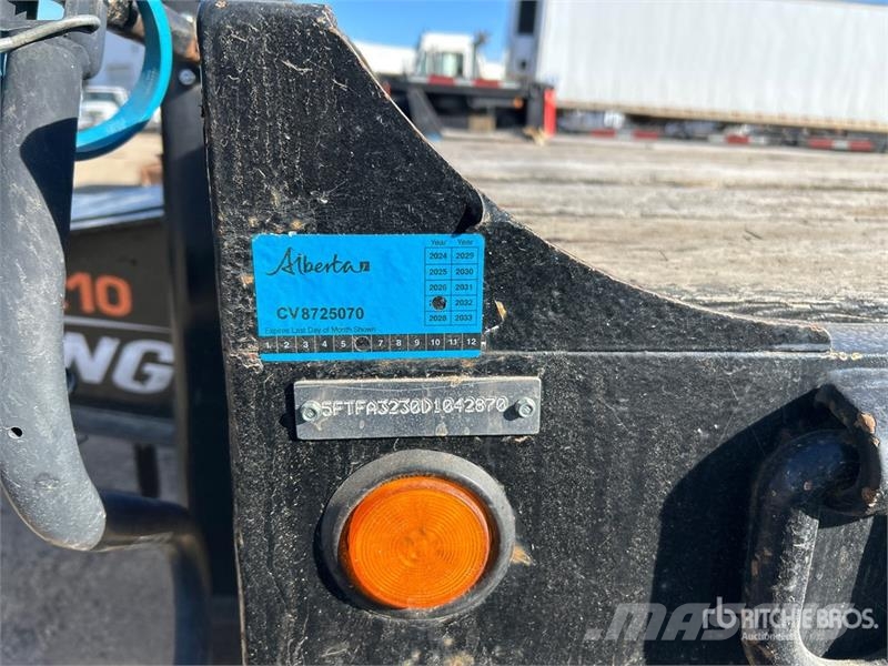 Felling 32 ft Tri/A Equipment Trailer مقطورات مركبات نقل