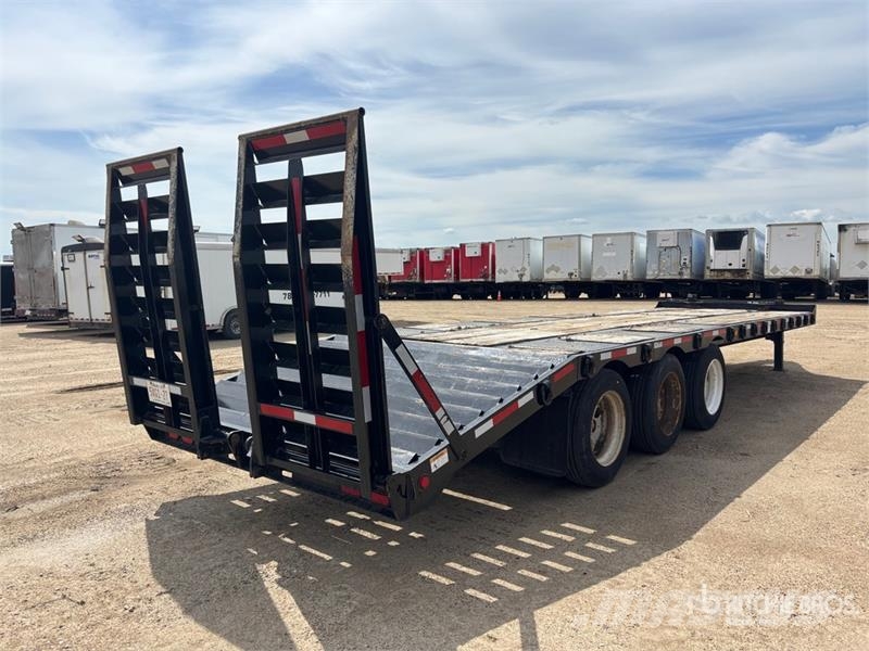 Felling 32 ft Tri/A Equipment Trailer Car carrier