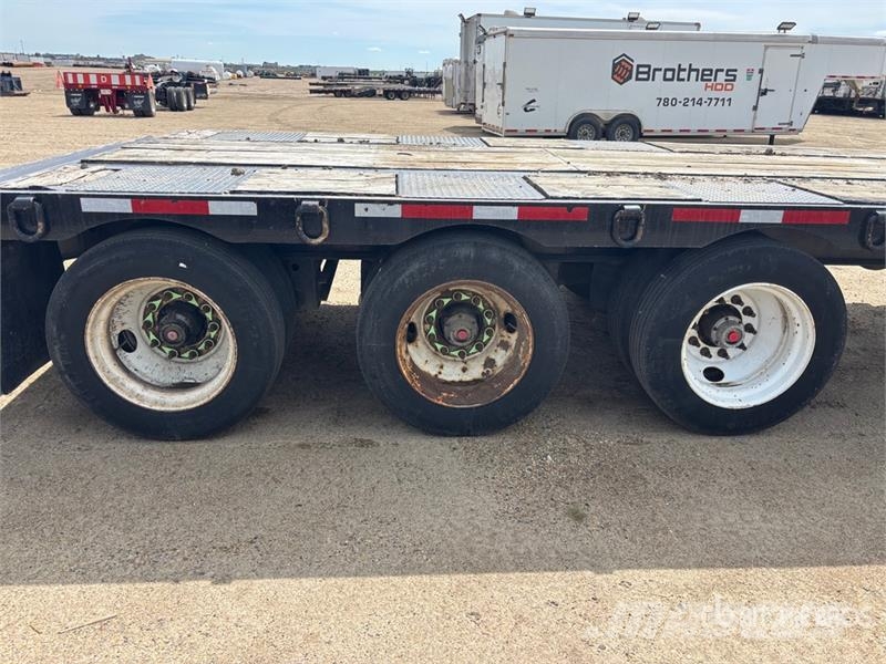 Felling 32 ft Tri/A Equipment Trailer Car carrier