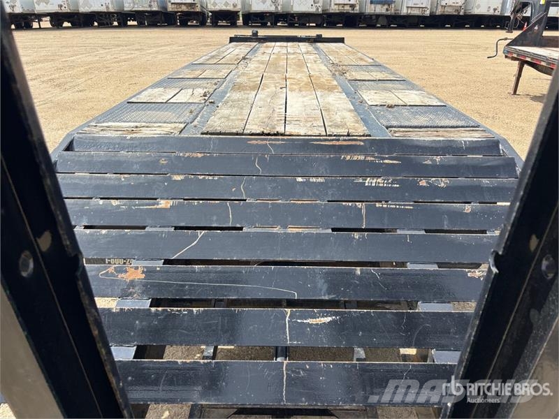 Felling 32 ft Tri/A Equipment Trailer Car carrier