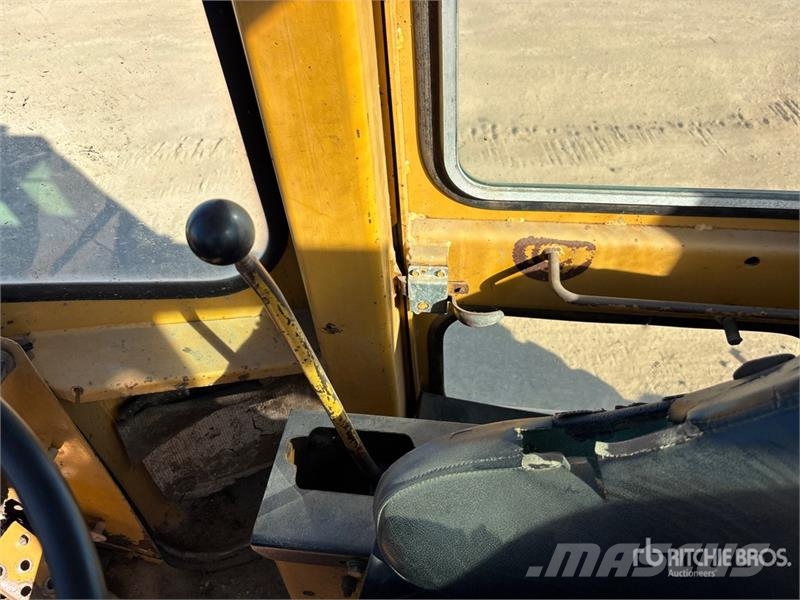 Fiat-Allis 645B لوادر بعجل