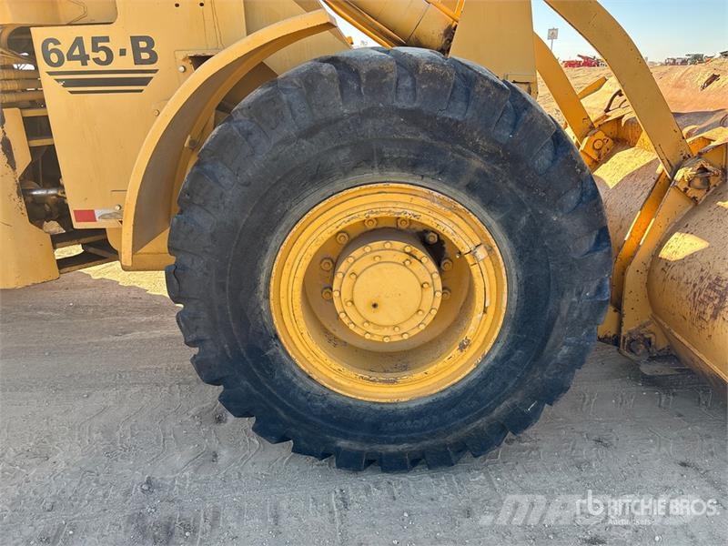 Fiat-Allis 645B لوادر بعجل