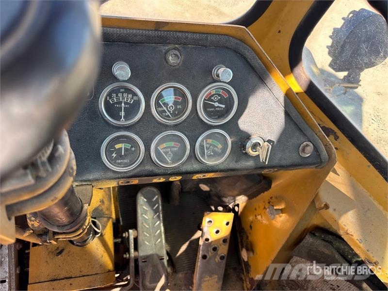 Fiat-Allis 645B لوادر بعجل