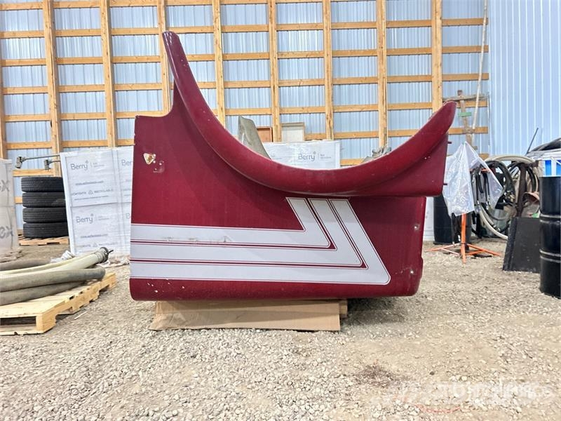  Fiberglass Truck Hood Assembly مكونات أخرى