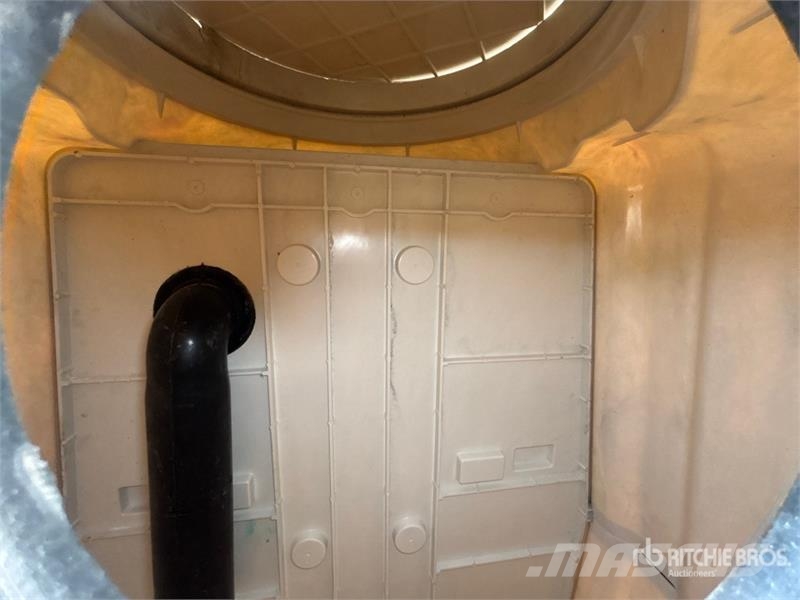 Fibre-Reinforced Plastic Septic Tank (Unused) 연료 및 첨가제 탱크