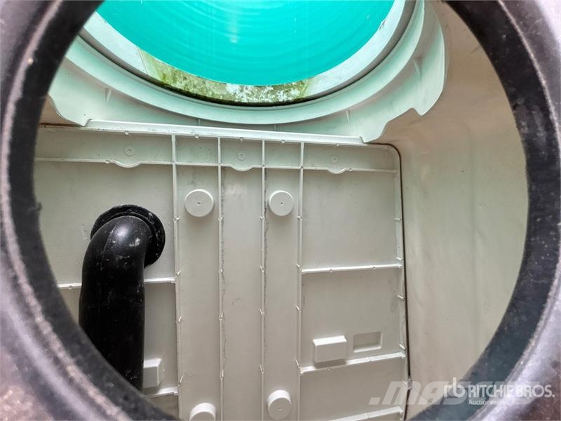 Fibre-Reinforced Plastic Septic Tank (Unused) 연료 및 첨가제 탱크