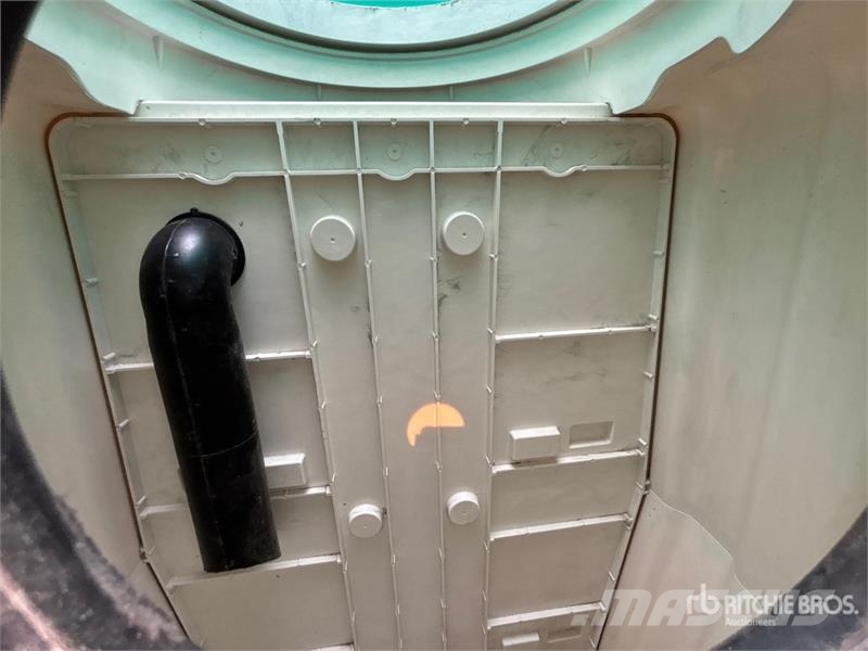 Fibre-Reinforced Plastic Septic Tank (Unused) 연료 및 첨가제 탱크