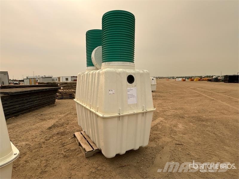Fibre-Reinforced Plastic Septic Tank (Unused) 연료 및 첨가제 탱크