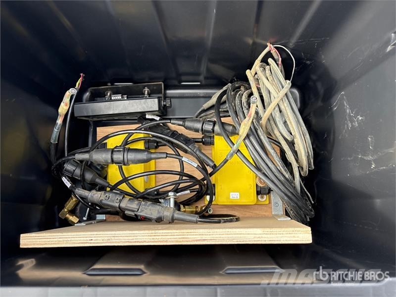  Fifth Wheel Other components