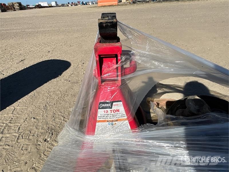 Fifth Wheel Kiti naudoti statybos komponentai