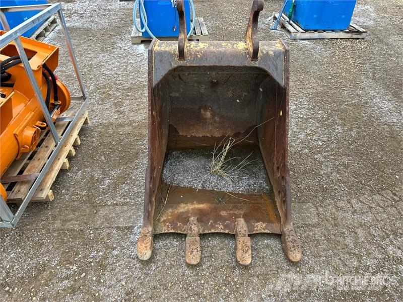 Finning 35 in Q/C Digging Excavator Bucket دلاء