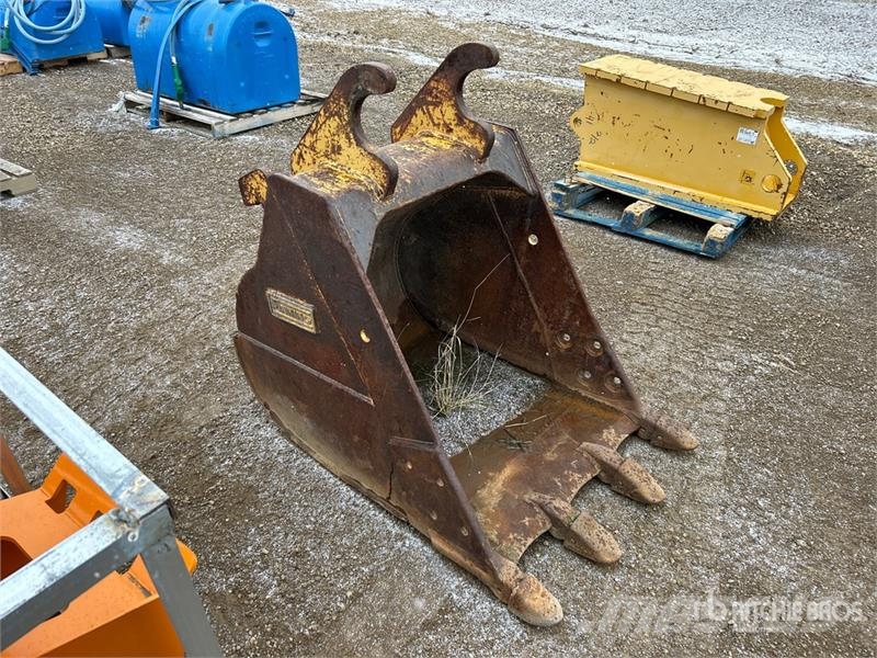 Finning 35 in Q/C Digging Excavator Bucket دلاء
