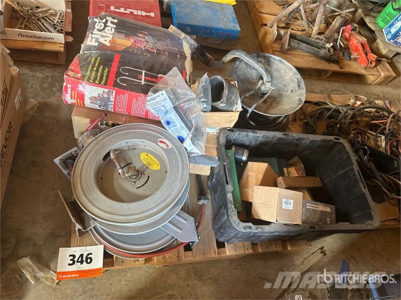 Fire Escape Ladder, Internet Router & Hose Reel Andre komponenter