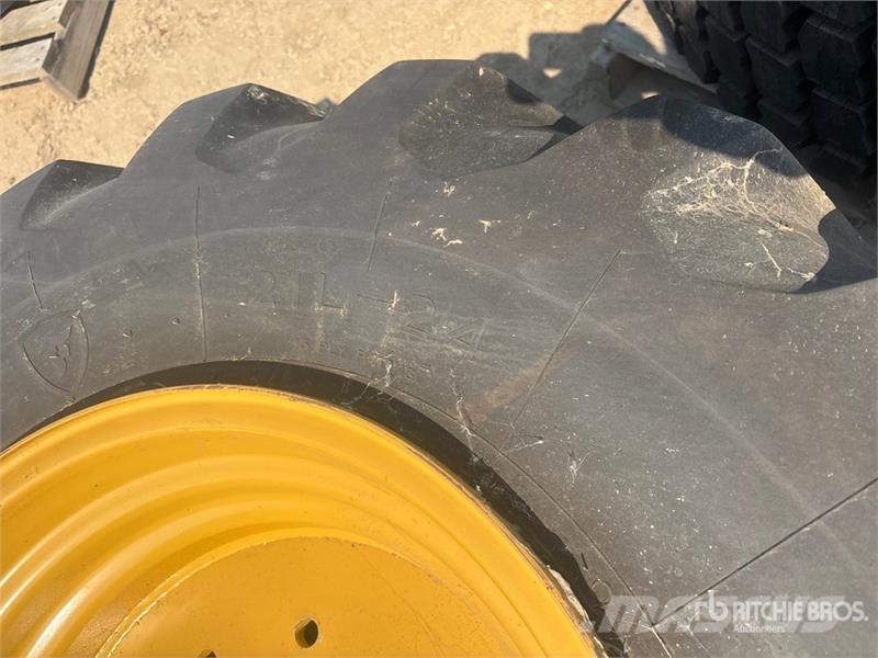Firestone 21L-24 Tires Däck, hjul och fälgar