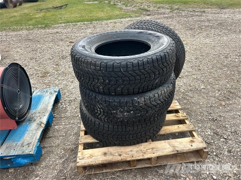Firestone 265/70R17 Tires 轮胎、车轮和轮圈