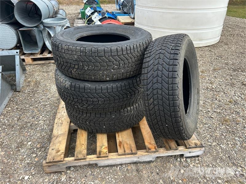 Firestone 265/70R17 Tires 轮胎、车轮和轮圈