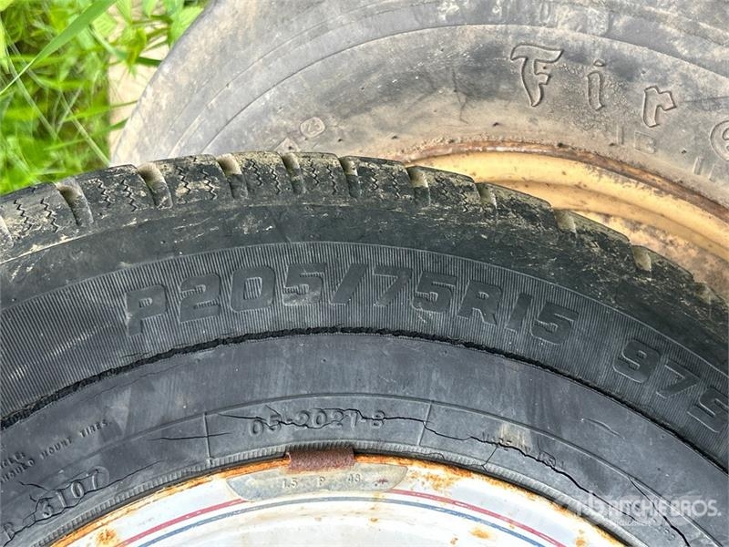Firestone Tires Pneumatiky, kolesá a ráfiky