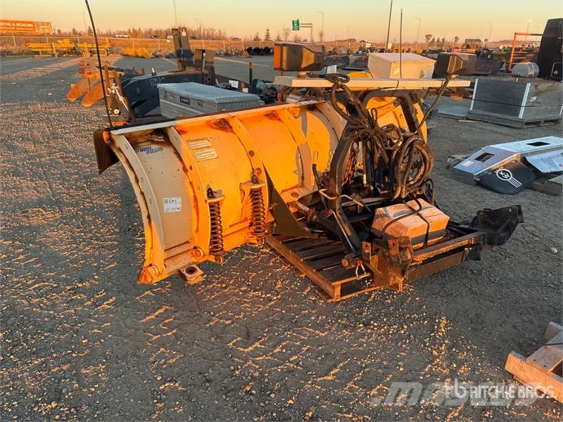 Fisher Minute Mount 2 9 ft Snow Plow Lame spazzaneve e aratri