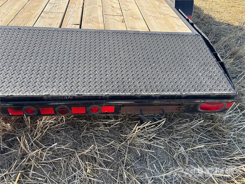 Flaman 18 ft T/A Equipment Trailer Трейлери колесного транспортного засобу