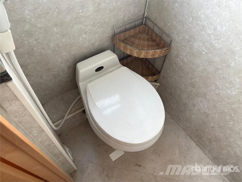 Fleetwood Discovery Motor Home Obytné vozy a karavany