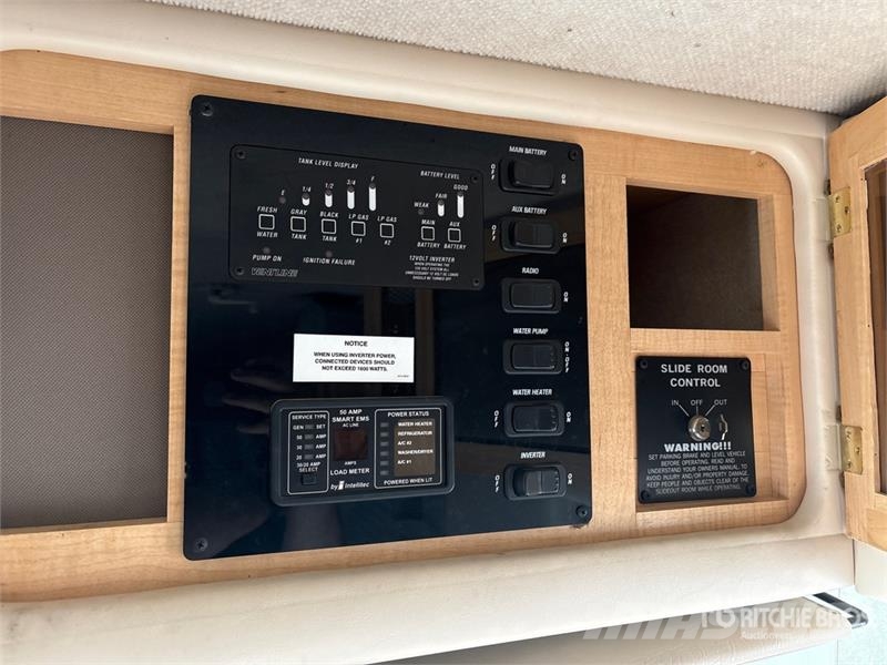 Fleetwood Discovery Motor Home Obytné vozy a karavany