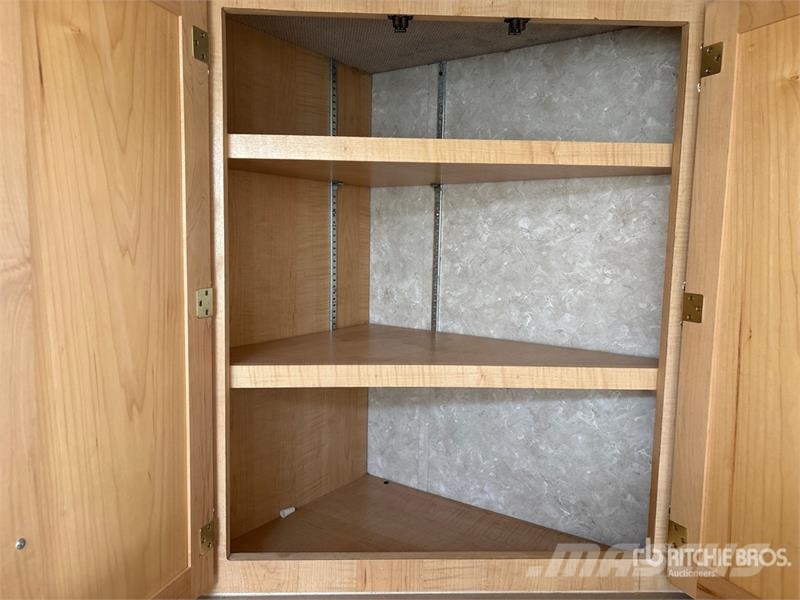 Fleetwood Discovery Motor Home Obytné vozy a karavany
