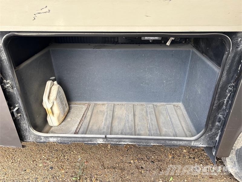 Fleetwood Discovery Motor Home Obytné vozy a karavany