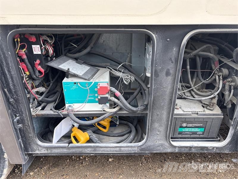 Fleetwood Discovery Motor Home Obytné vozy a karavany