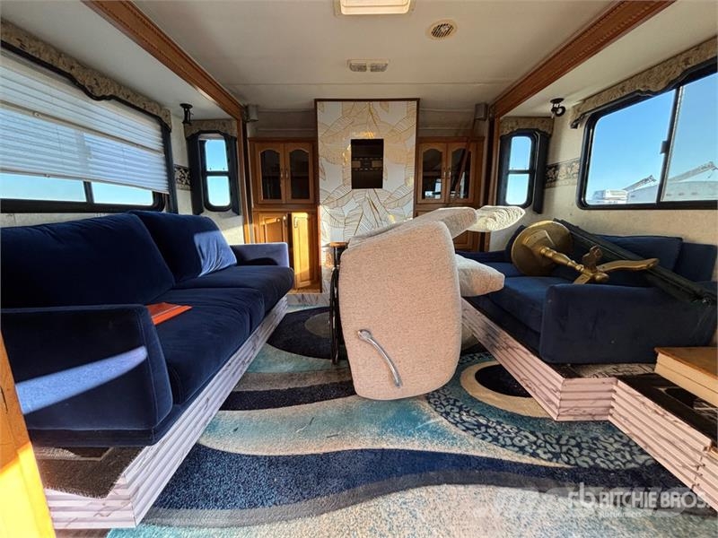 Fleetwood Prowler 38 ft T/A Travel Trailer 其他拖车