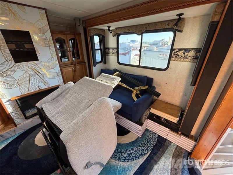 Fleetwood Prowler 38 ft T/A Travel Trailer 其他拖车