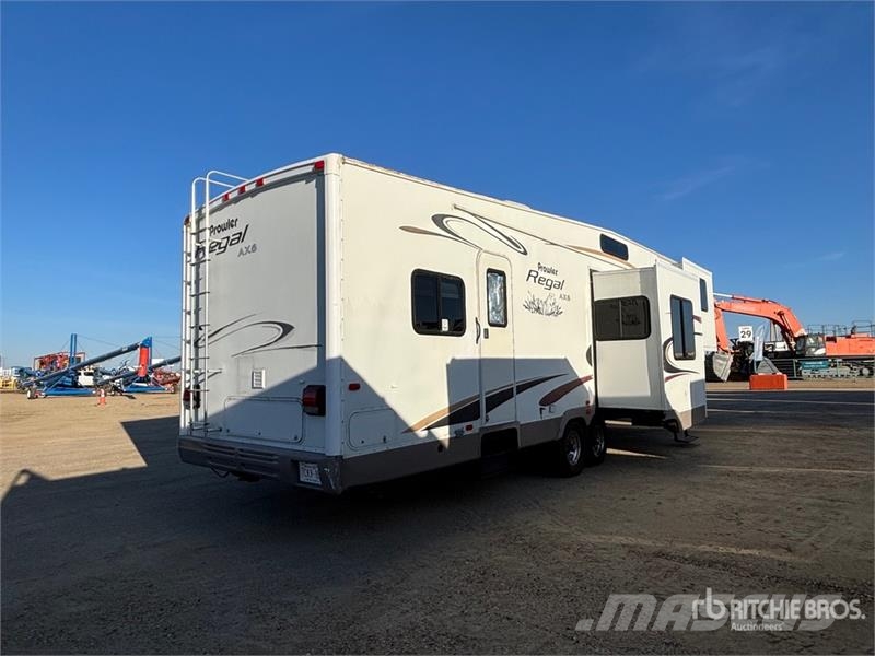 Fleetwood Prowler 38 ft T/A Travel Trailer 其他拖车