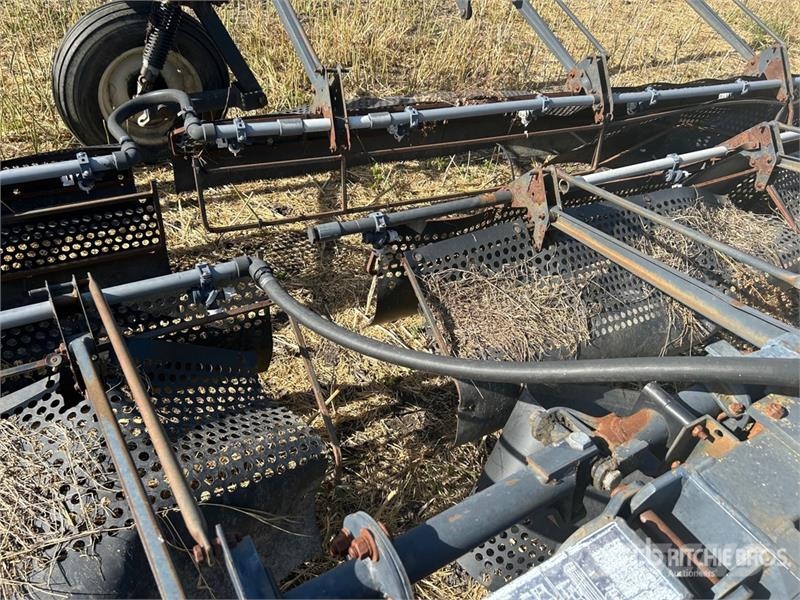 Flexi-Coil 100 ft S/A Pull-Type Sprayer Vučene prskalice