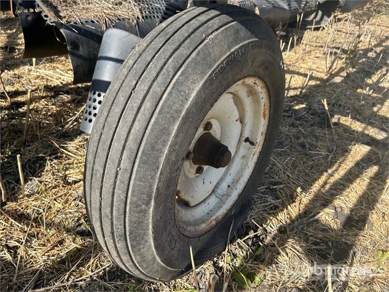 Flexi-Coil 100 ft S/A Pull-Type Sprayer Vučene prskalice