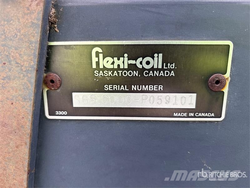 Flexi-Coil 65 90 ft Pull-Type Sprayer الرشاشات