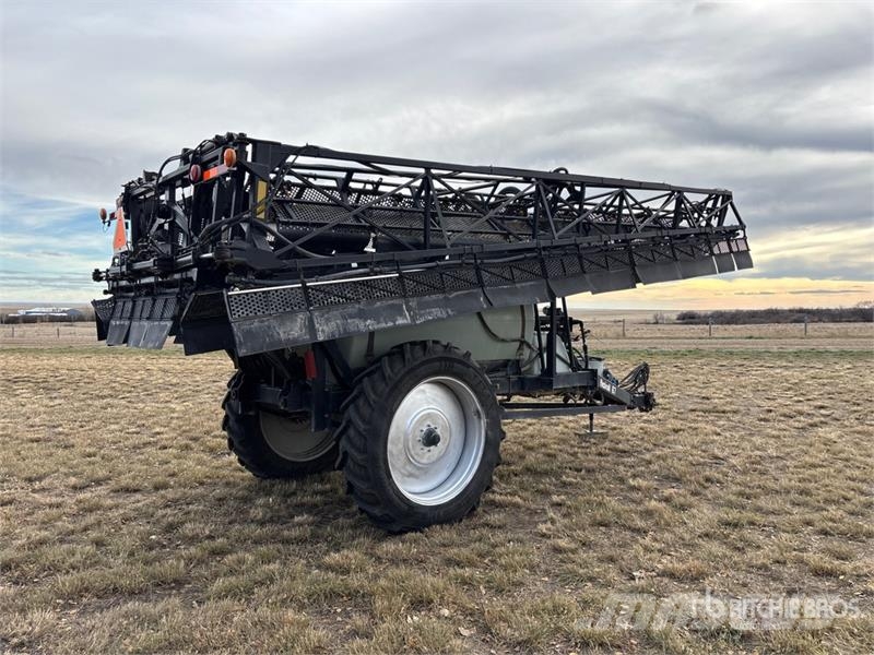 Flexi-Coil 67 90 ft High Clearance Pull-Type Sprayer الرشاشات