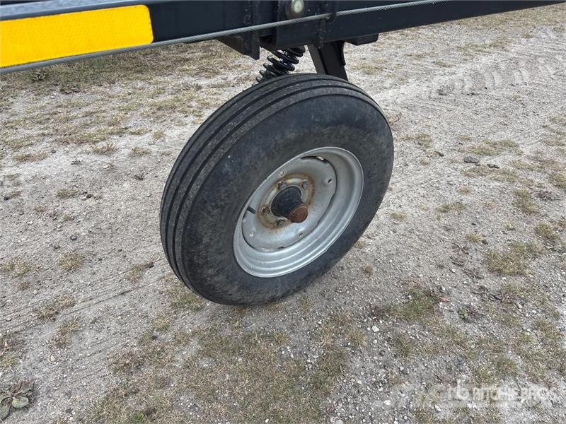 Flexi-Coil 68XL 120 ft S/A Pull-Type Sprayer Pulverizadores arrastrados