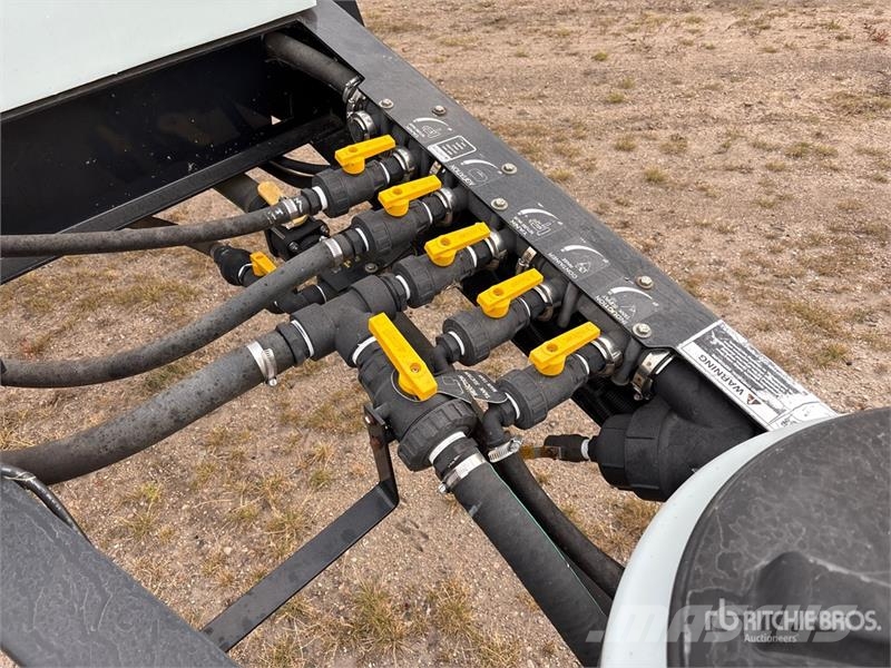 Flexi-Coil 68XL 120 ft S/A Pull-Type Sprayer Pulverizadores arrastrados