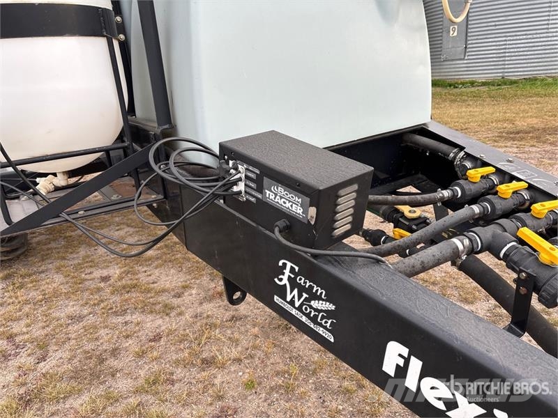 Flexi-Coil 68XL 120 ft S/A Pull-Type Sprayer Pulverizadores arrastrados