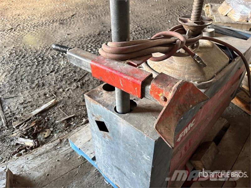 FMC 7600 Tire Changer Construcción - Otros