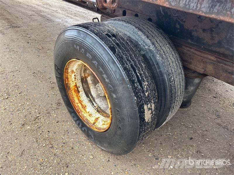 Fontaine 53 ft Tri/A Flatbed Trailer Platformas/izkraušana no sāniem