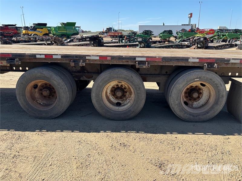 Fontaine HBVSF22TAS 53 ft Tri/A Flatbed Trailer Lavaperävaunut