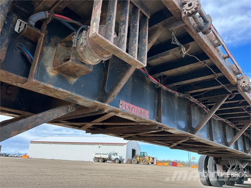 Fontaine Tri/A 53 ft - 73 ft Extendable Flatbed Trailer Plataforma plana/laterales abatibles