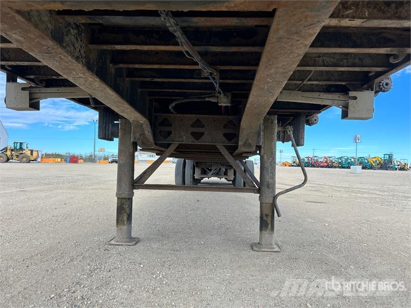 Fontaine Tri/A 53 ft - 73 ft Extendable Flatbed Trailer Plataforma plana/laterales abatibles